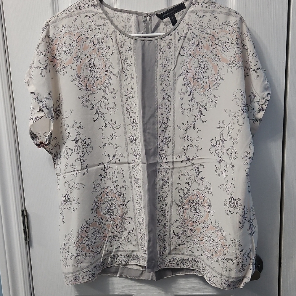 BCBGMaxazria Top.  100% Silk Size Large